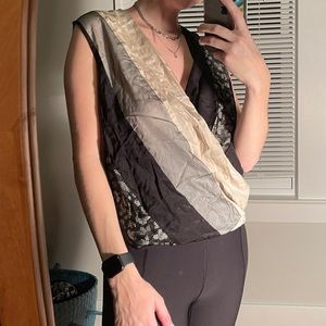 Diane VonFurstenberg chiffon top size 6